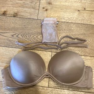 Victoria Secret convertible/strapless push up bra